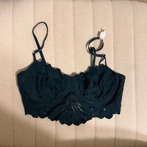 Elegant Lace Bralette in Forest Green